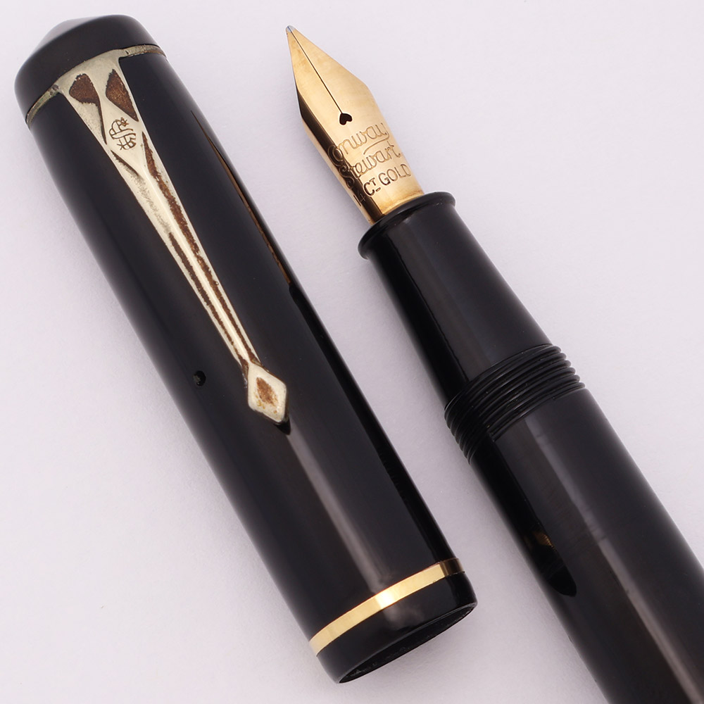 Conway Stewart 286 (1940s), Black w/GT, Lever Filler, 14k Extra